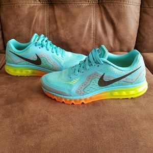 Nike Airmax size 11 mens /fit 10.5 as well